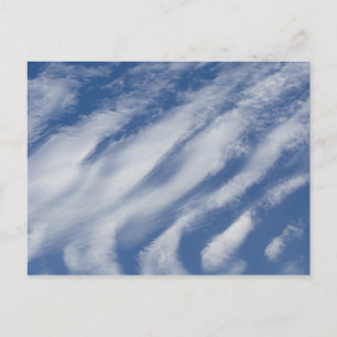 Postal nubes se acuestan