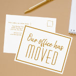 Postal Nuestra oficina ha movido la Moda Gold Business<br><div class="desc">Contamos con una nueva tarjeta postal móvil de dirección para una empresa de negocios o moda moderna que busca actualizar a sus clientes en una nueva ubicación. Nuestra oficina se ha mudado. Tipografía elegante y minimalista en postales elegantes en blanco y oro para tu empresa. Personalizar el cambio de dirección...</div>