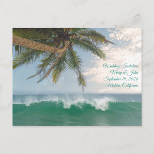 Postal Ola del Océano Tropical y Palma de Coco