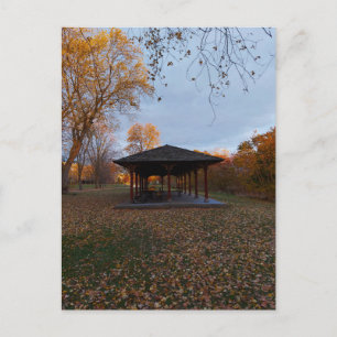 Postal Otoño canadiense y una pagoda