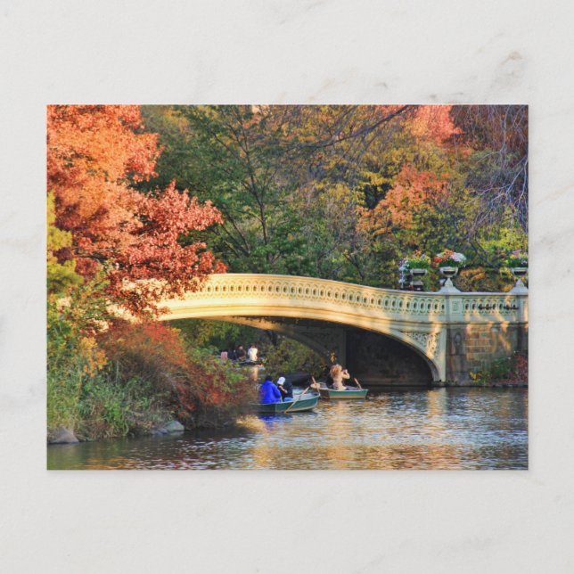 Postal Otoño en Central Park: Boaters by Bow Bridge #01 (Anverso)