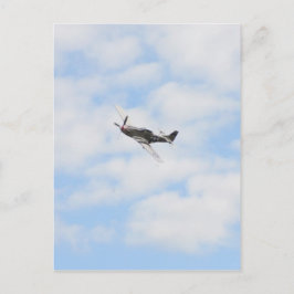 Postal P51 Mustang en vuelo