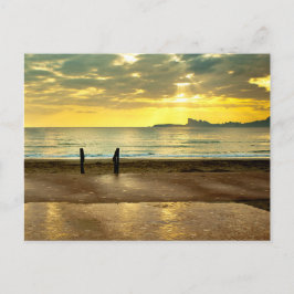 Postal Paisaje balneario azul y amarillo