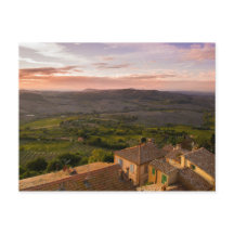 Paisaje de Montepulciano Italia, viñedos y hogares