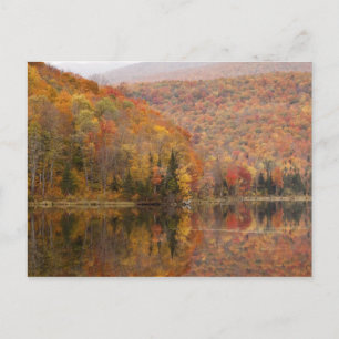 Postal paisaje de otoño con lago, Vermont, EE. UU. 2