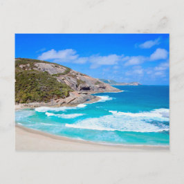 Postal Paisaje marino pintoresco olas suaves rocas océano