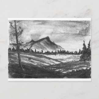 Postal Paisaje montañoso blanco y negro.