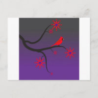 Pájaro cardenal rojo en un árbol de fondo morado.