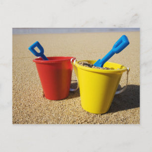 Postal Palas y cubos en la playa de Sandy