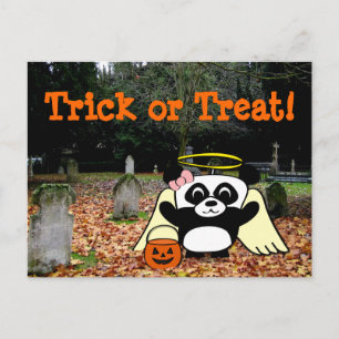 Postal Panda con traje de ángel en el cementerio de Scary