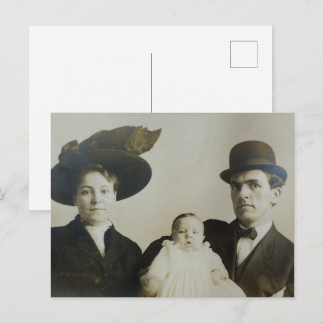 Postal Papi incómodo en la familia Bowler RPPC Foto de B& (Anverso / Reverso)