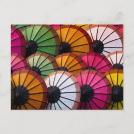 Postal Parapluies multicolores : marché de Luang Prabang