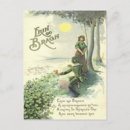 Postal Pareja irlandesa adorable con trébol al sol