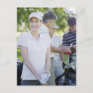 Postal Parejas preparándose para jugar al golf