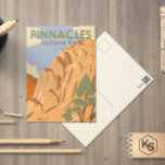 Postal Parque nacional Pinnacles California Vintage<br><div class="desc">Diseño de ilustraciones vectoriales de pináculos. El parque es un parque nacional estadounidense que protege una zona montañosa ubicada al este del Valle de Salinas en California Central.</div>