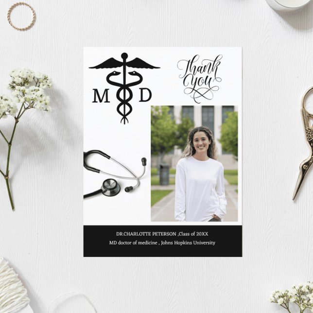 Postal Parte de graduación de Escuela de Medicina persona (Subido por el creador)