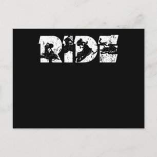 Postal Paseo en invierno de trineos de conducción en moto