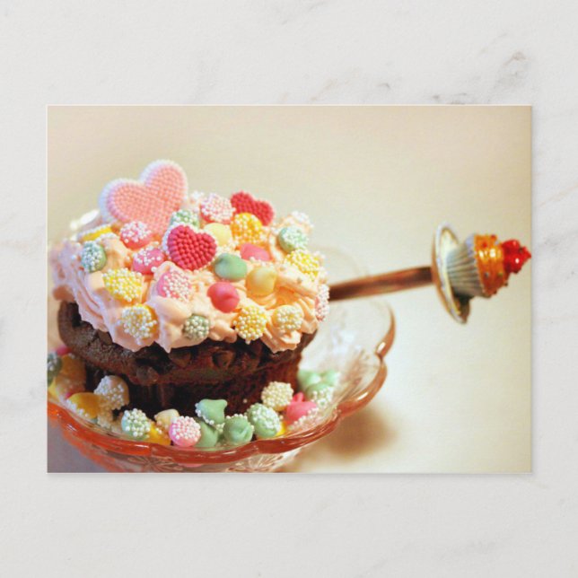 Postal Pastel de chocolate con trozos de corazón (Anverso)