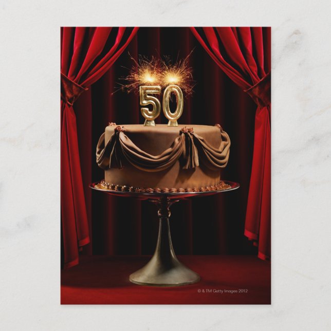 Postal Pastel de cumpleaños en el escenario con 50 velas (Anverso)