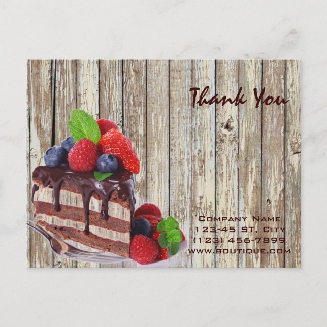 Postal pastelería de chocolate con postre rústico de made (Anverso)