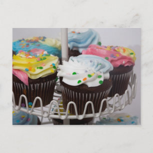 Postal Pasteles de chocolate en un puesto de pasteles 2