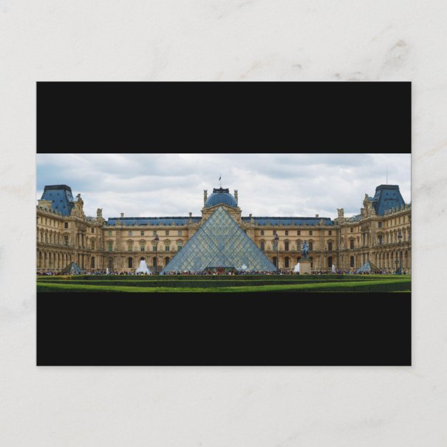 Postal Patio del Museo del Louvre con la Pirámide (Anverso)