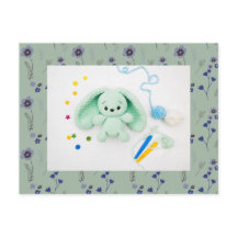 Patrón floral y conejo crochet