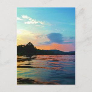 Postal Peach and Blue Sunset en el lago montañoso