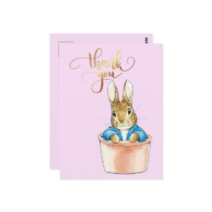 Postal Pedro el conejo sentado en una olla