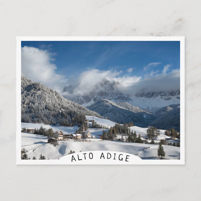 Postal Pequeño pueblo con montañas Dolomitas en la nieve (Anverso)