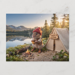 Postal Pequeño ratón acampando junto a un lago de montaña