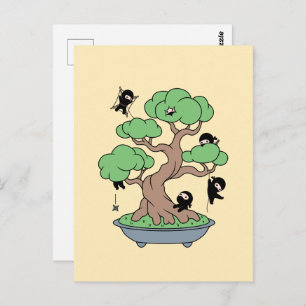 Postal Pequeños Ninjas en árbol bonsai en amarillo