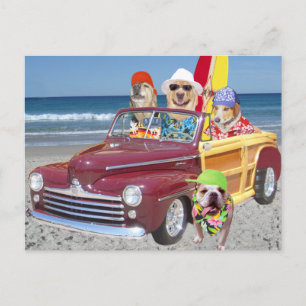 Postal Perros/Labs en la playa en un Woodie
