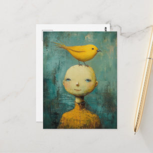 Postal Persona caprichosa con pájaro amarillo en la cabez
