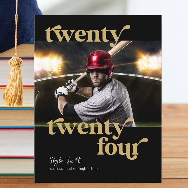 Postal Personalizado Clase Moderna de 2024 Graduación fot (Graduation Class of 2024 Photo Announcement. Sure to be a hit out of the park with your graduate. )