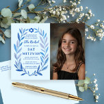 Postal Personalizado de acuarela botánica FOTO Bat Bar Mi<br><div class="desc">¡Una postal perfecta para anunciar una mitzvah de murciélago, un bar mitzvah u otra celebración judía! ¡Trato a mano de delicado arte de trame de hojas para ti! ¡TODO PERSONALIZABLE! Haga clic en "Personalizar" para editar el texto, añadir la foto y editar la dirección de retorno en el reverso. Haga...</div>