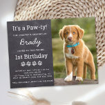 Postal Personalizado de la fiesta de cumpleaños del perro<br><div class="desc">¡Puppy Pawty! Acoger tu cumpleaños de cachorros o perros con esta sencilla pizarra rústica de pizarra y diseño de papel impreso tarjeta de cumpleaños de perros. Añade la foto favorita de tu cachorro y personaliza con el nombre, cumpleaños de edad y toda la información de la fiesta de cumpleaños del...</div>