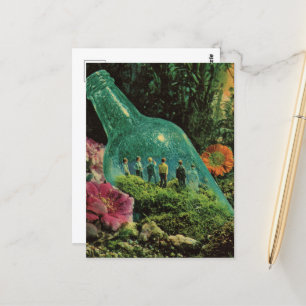 Postal Personas surrealistas en una botella