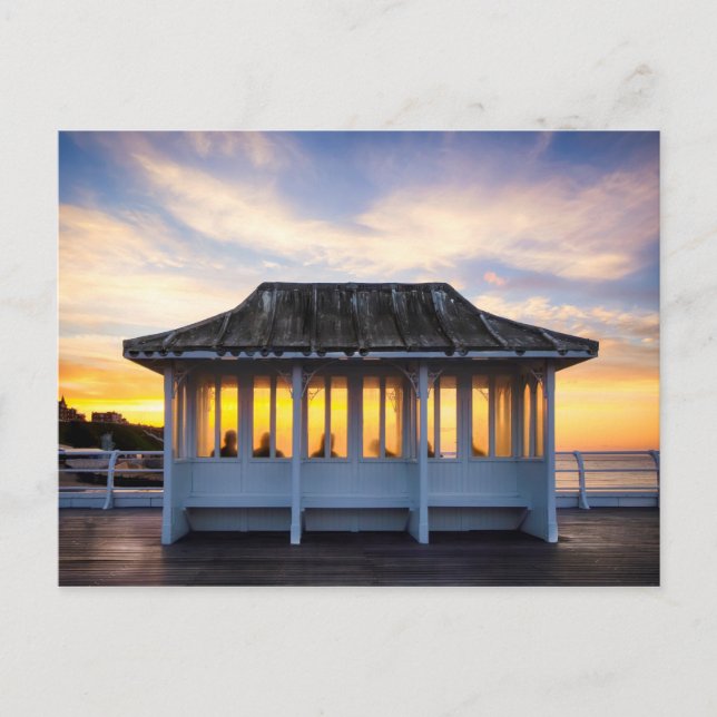 Postal Personas viendo la puesta de sol en el muelle Crom (Anverso)