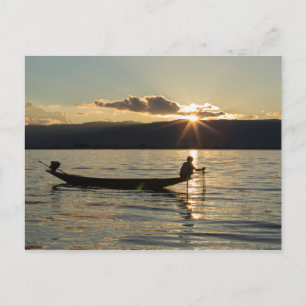 Postal Pescador al atardecer