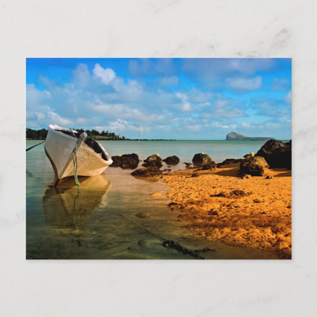 Postal Pescador En Playa Mauriciana Con Islet (Anverso)