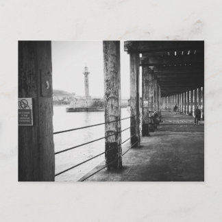 Postal Pescadores debajo del embarcadero de Whitby,