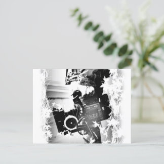 Postal Pessoa Segurando uma câmera dslr Preta