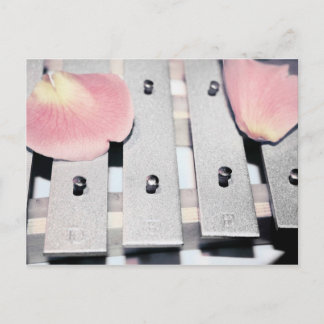 Postal Pétalos de Rosa en estilo Metalizado Bells Faded