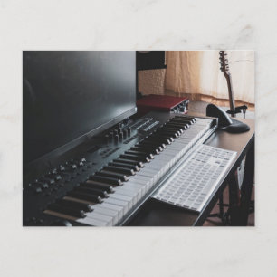 Postal Piano Increíble