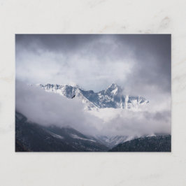 Postal Pico nublado del Monte Everest y el Águila Volando