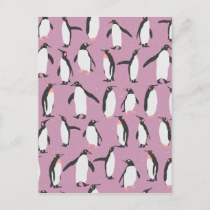Postal Pingüinos en la nieve en fondo morado