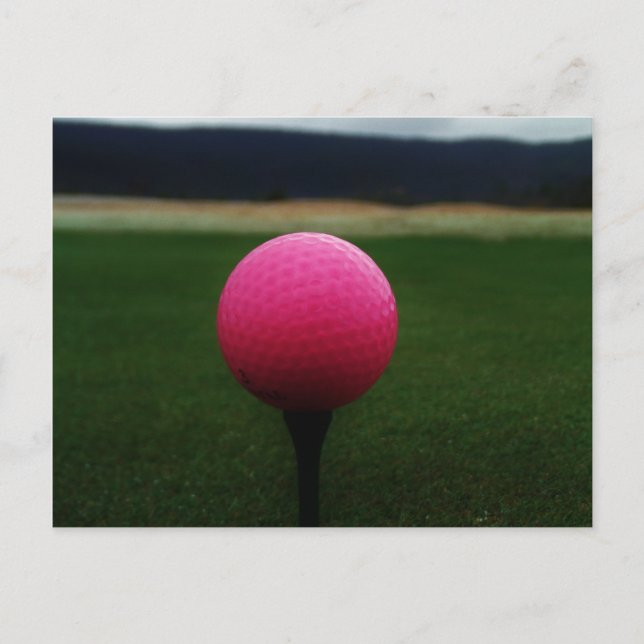 Postal Pink Golf Ball en un campo de golf de montaña (Anverso)