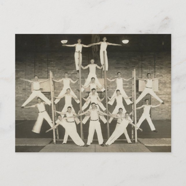 Postal Pirámide de niños (Anverso)