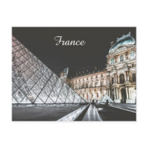 Pirámide de parís de cristal de Louvre